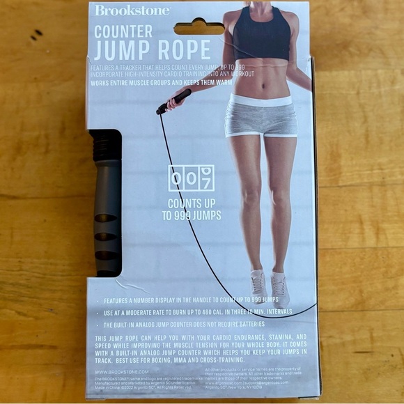 Brookstone Counter Jump Rope For Fitness Counts Up To 999 Jumps Adjustable NEW - Picture 3 of 4